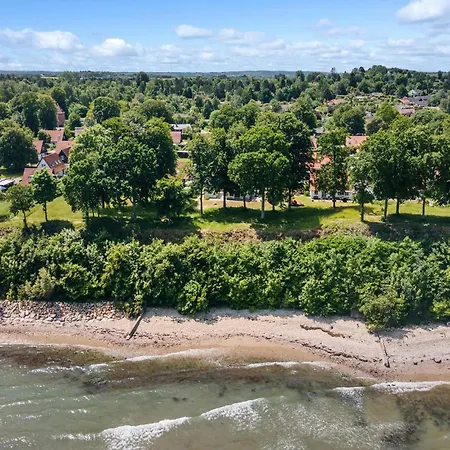 Awesome In With Wifi بيت للعطل Dronningmølle